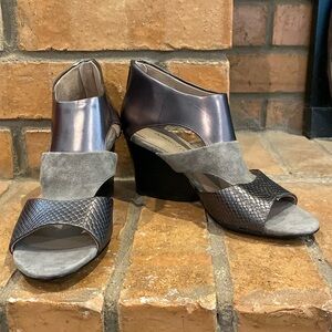 Donald J Pliner Jenkins Demi Wedge Peep-Toe Sandal - Size 8